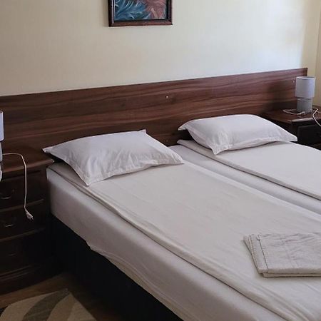 Vila Korona Satu Mare Zimmer foto