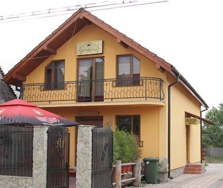 Vila Korona Satu Mare Exterior foto